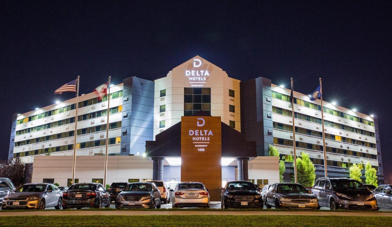 Delta Hotels by Marriott Fargo Exteriör bild