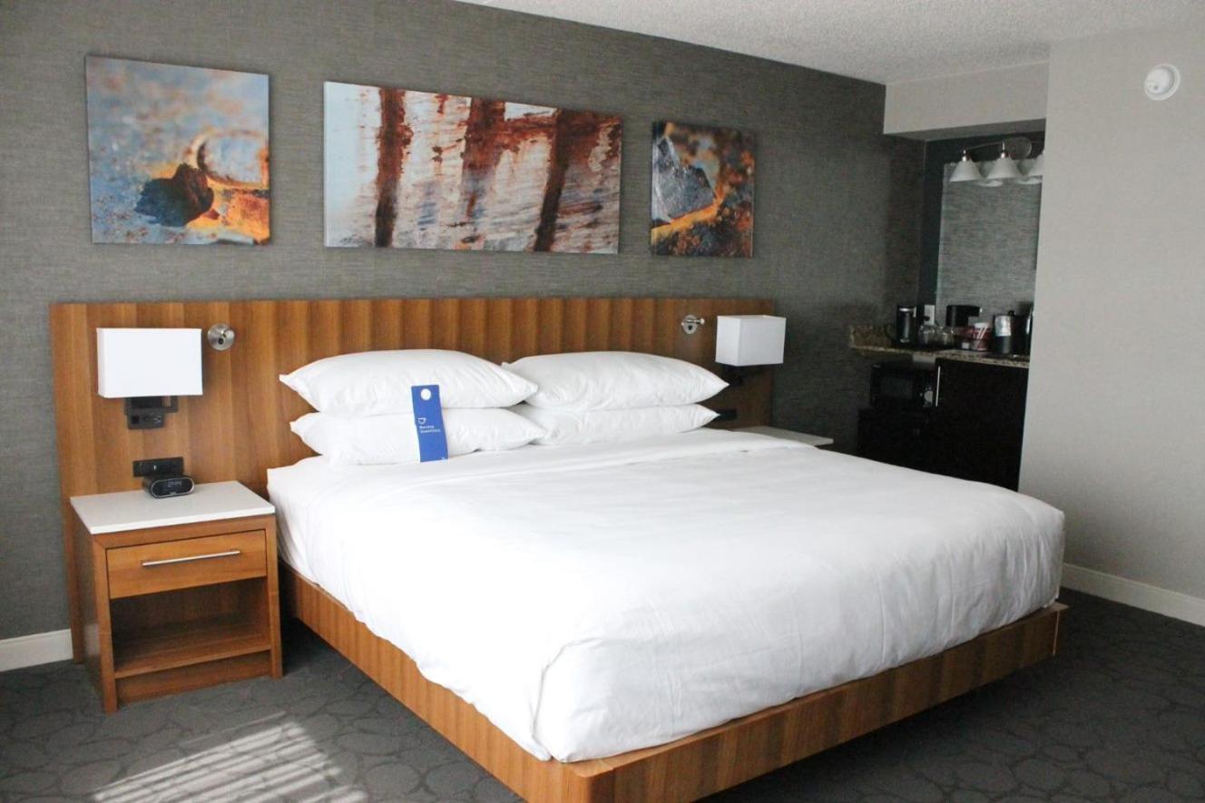 Delta Hotels by Marriott Fargo Exteriör bild