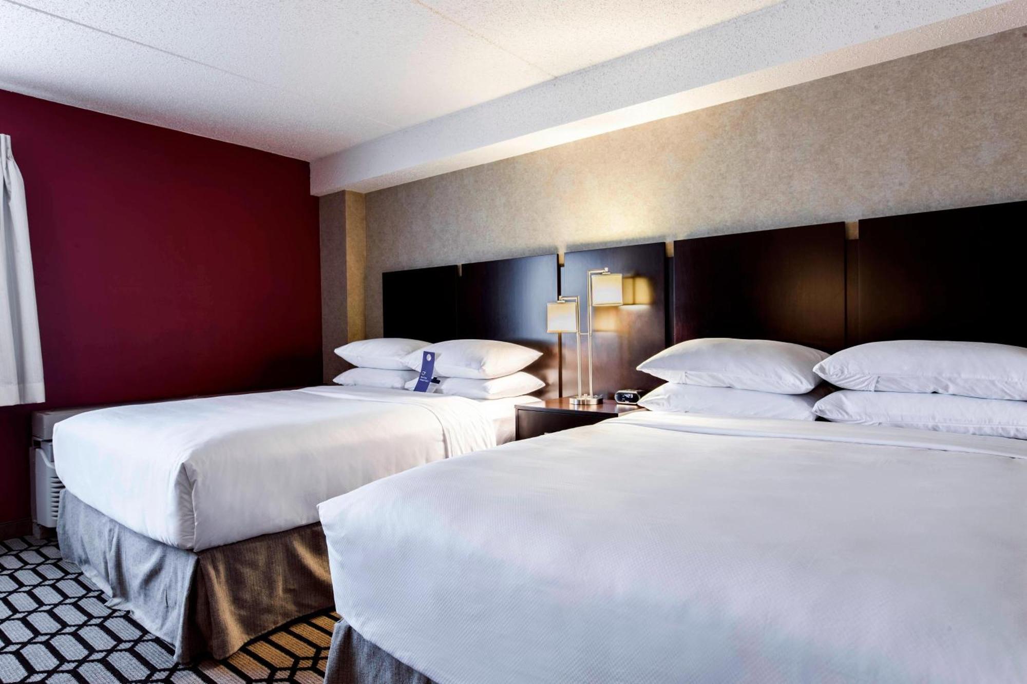 Delta Hotels by Marriott Fargo Exteriör bild