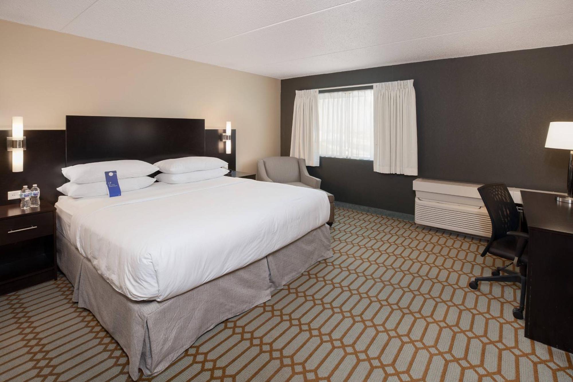 Delta Hotels by Marriott Fargo Exteriör bild